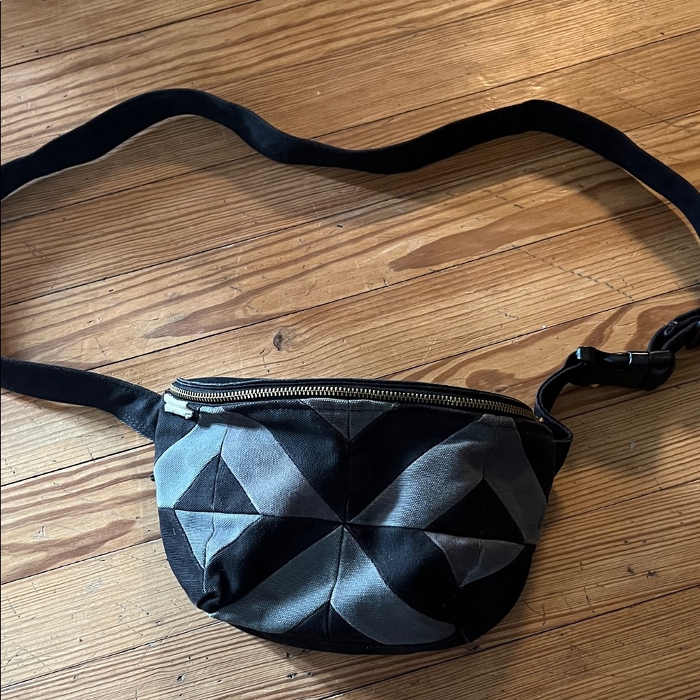 Stylish Black and Gray fanny pack Bag made by Hank